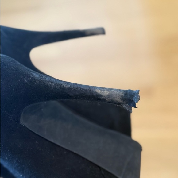 Michael Kors Elegant Black Feather Ankle Boots - Picture 13 of 13